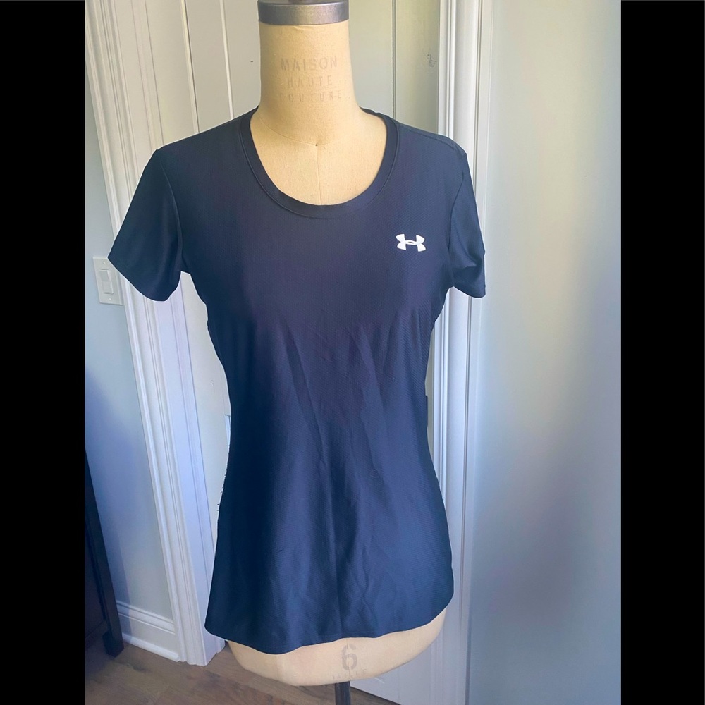 Under Armour women t-shirt size M